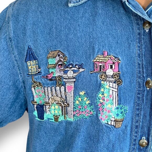 Vintage Bobbie Brooks Shirt Chambray Medium Wash Denim Button Up Birds Flower - Picture 6 of 10